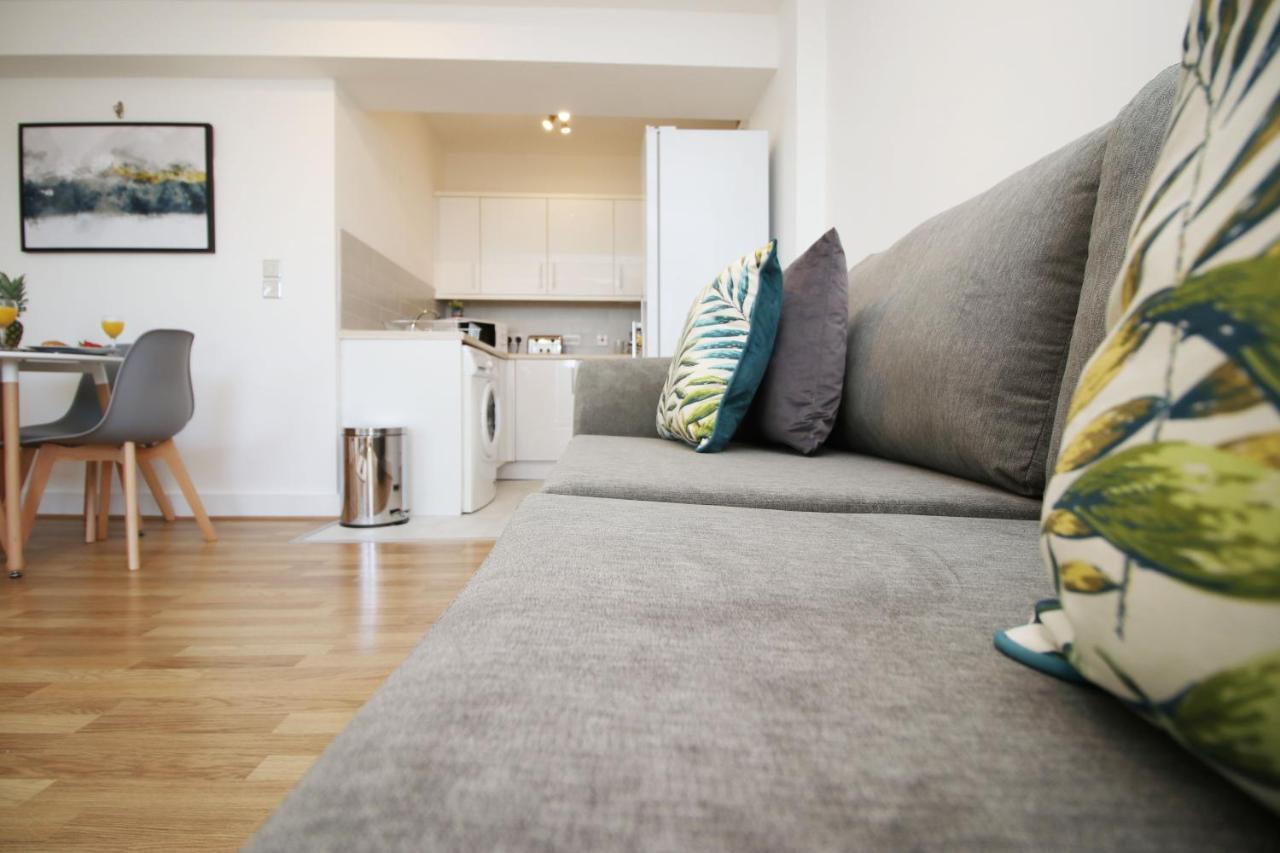 St Thomas Loft Views By Ssw - 2Br, Parking, Sleeps 4, Easy Access To City Centre, Marina, Beach And M4 Swansea Kültér fotó