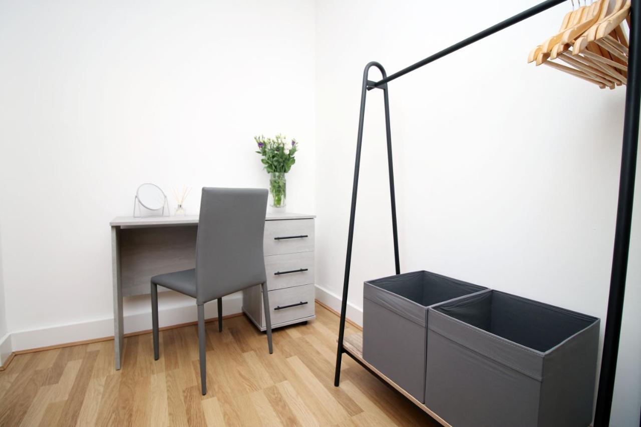 St Thomas Loft Views By Ssw - 2Br, Parking, Sleeps 4, Easy Access To City Centre, Marina, Beach And M4 Swansea Kültér fotó