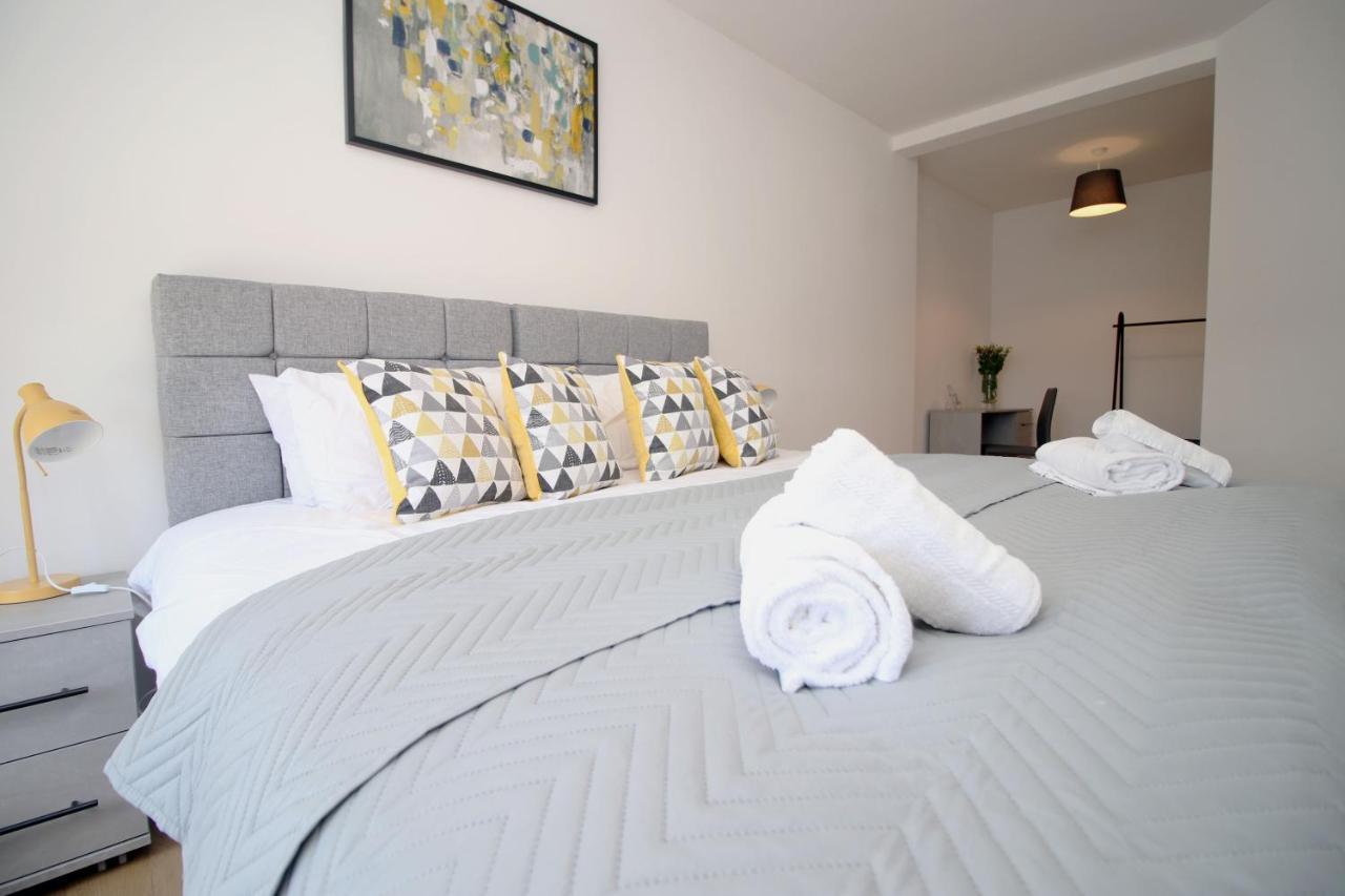 St Thomas Loft Views By Ssw - 2Br, Parking, Sleeps 4, Easy Access To City Centre, Marina, Beach And M4 Swansea Kültér fotó