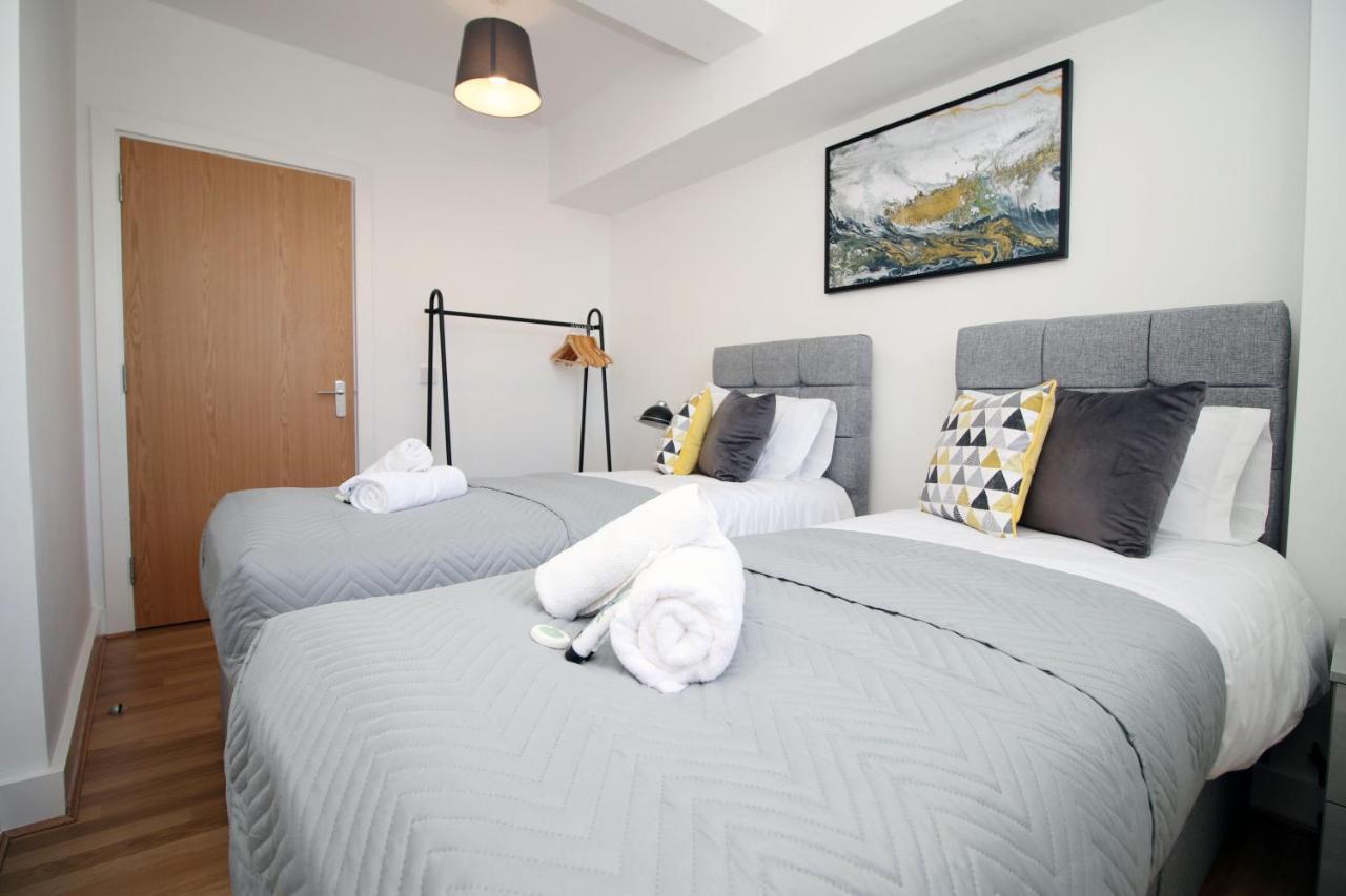 St Thomas Loft Views By Ssw - 2Br, Parking, Sleeps 4, Easy Access To City Centre, Marina, Beach And M4 Swansea Kültér fotó
