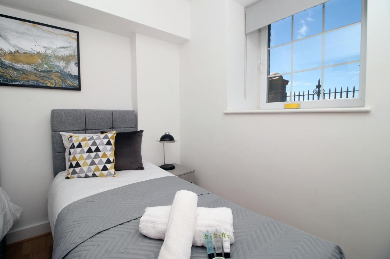 St Thomas Loft Views By Ssw - 2Br, Parking, Sleeps 4, Easy Access To City Centre, Marina, Beach And M4 Swansea Kültér fotó