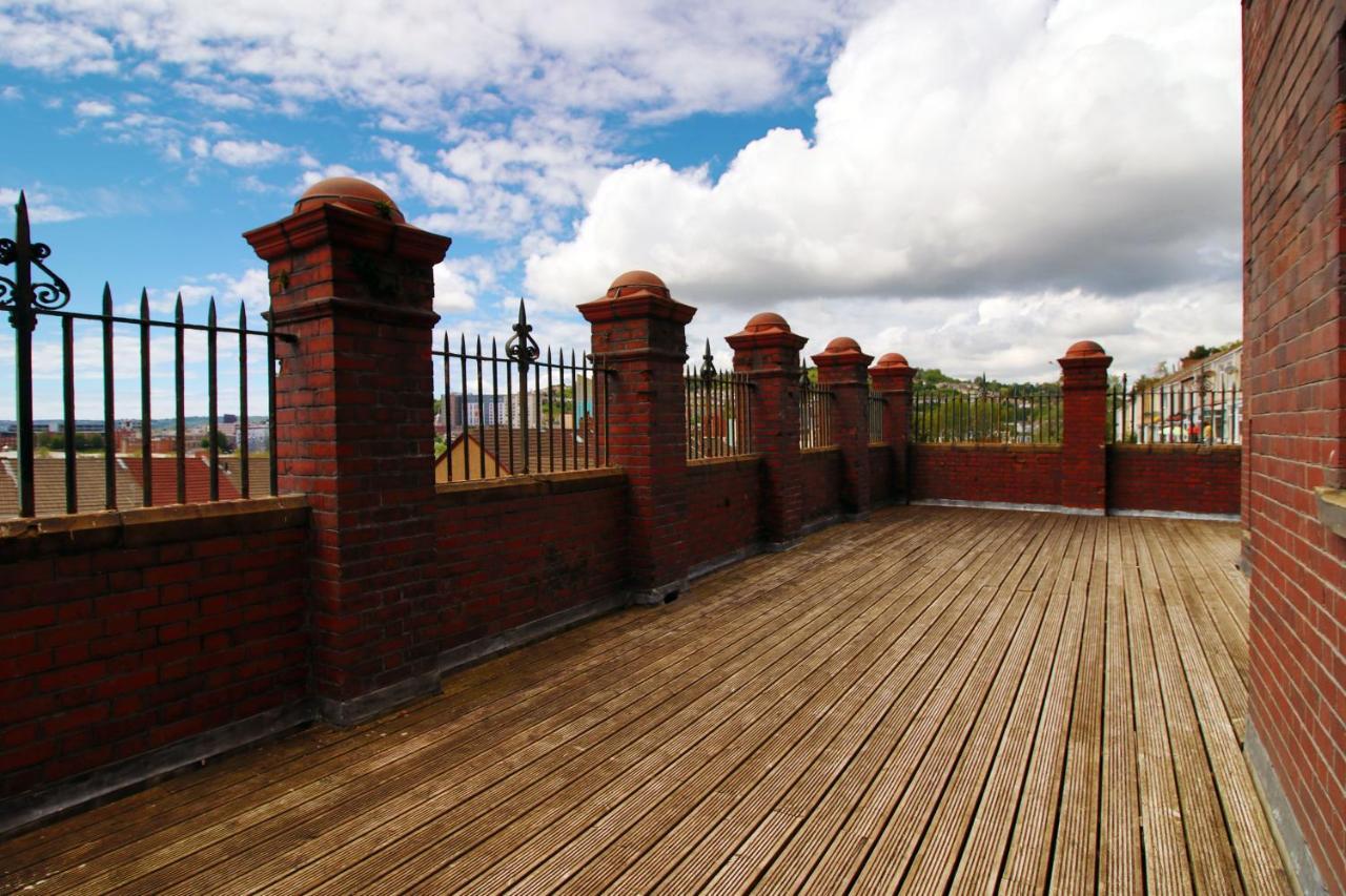 St Thomas Loft Views By Ssw - 2Br, Parking, Sleeps 4, Easy Access To City Centre, Marina, Beach And M4 Swansea Kültér fotó