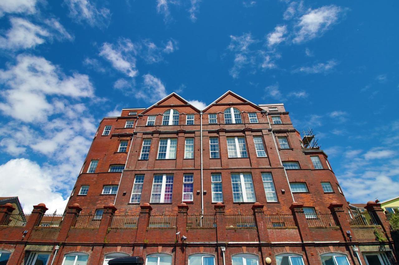 St Thomas Loft Views By Ssw - 2Br, Parking, Sleeps 4, Easy Access To City Centre, Marina, Beach And M4 Swansea Kültér fotó